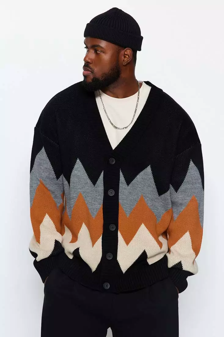 Plus Size Oversized Diamond Pattern Cardigan