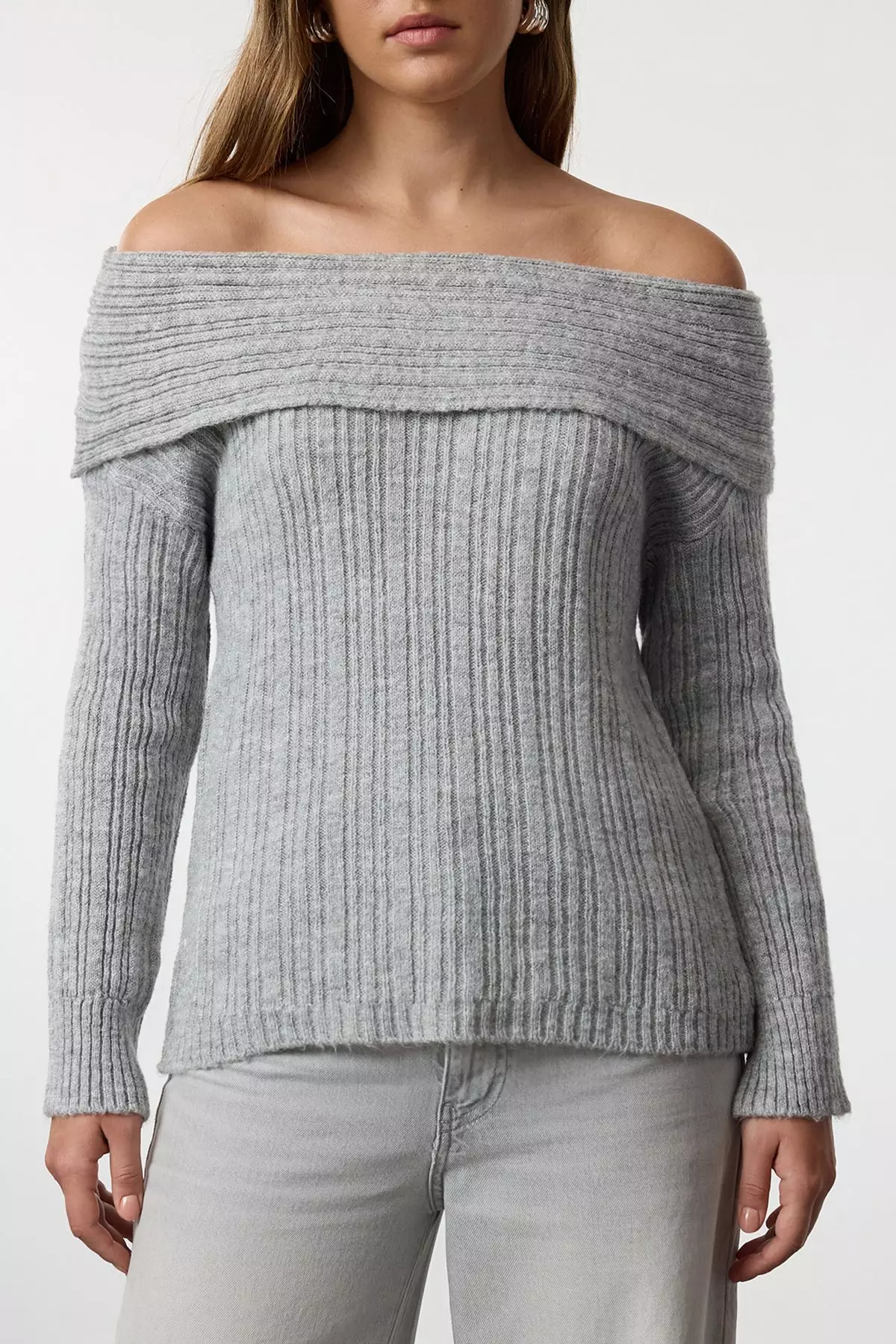 Gray Soft Texture Carmen Collar Knitwear Sweater TWOAW25KZ00076