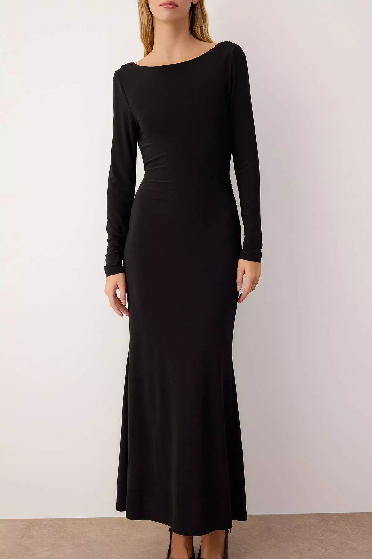 Black Plain Knit Sandy Maxi Unlined Graduation/Prom Dress