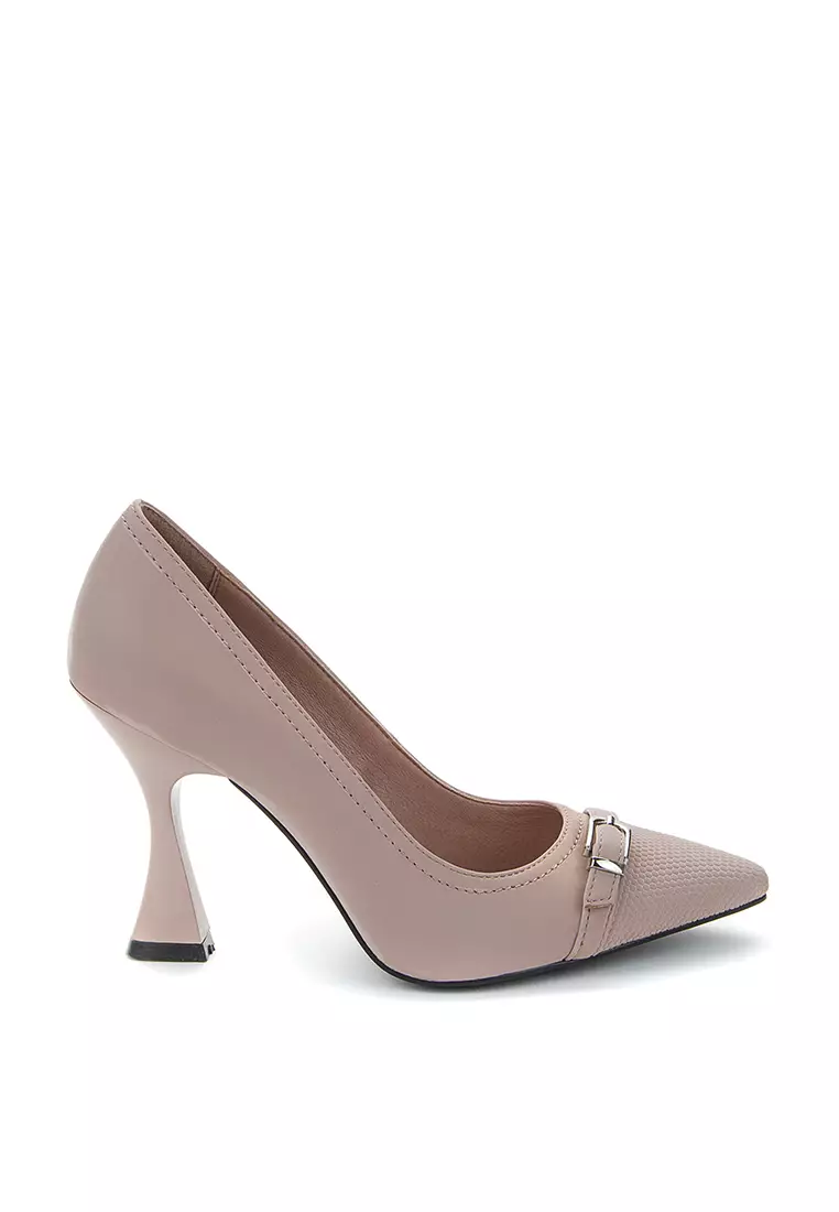 Discount on Betsy  shoes - SKU: Sienna Pump Heels