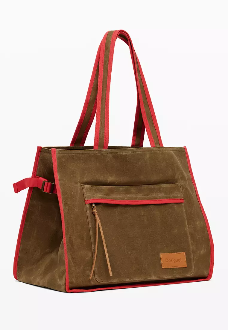 Shopper bag with large pocket