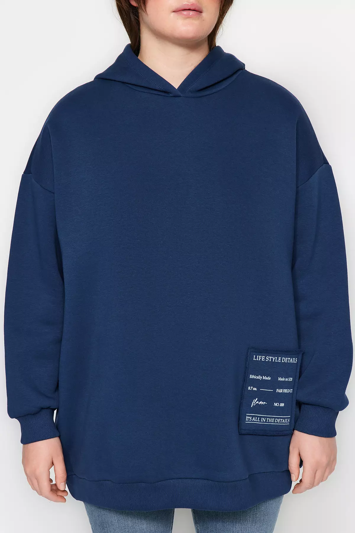 Oversize Knitted Sweatshirt With Indigo Embroidery Detail Tbbaw24Ao00018