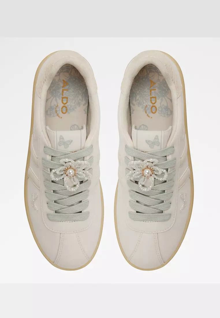 Chicsneaker Low-Top Sneakers