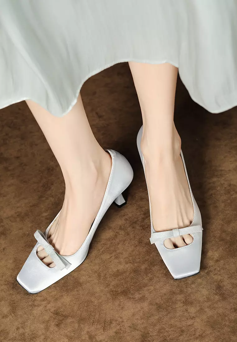 靴 OHGA DOT BIJOU PUMPS Off-White c/o Virgil Abloh Pump shoes for Women | Online