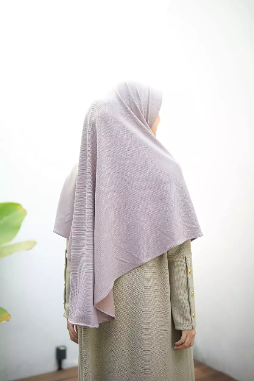 Alayya Bergo Knit | Hijab Instan | Kerudung Pad - Purple Oil