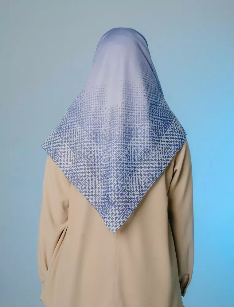 AUZORA Scarf Navy - Kerudung Hijab Segiempat Motif With Pouch Ziplock - Bahan Poly Fine - Ukuran 110x110