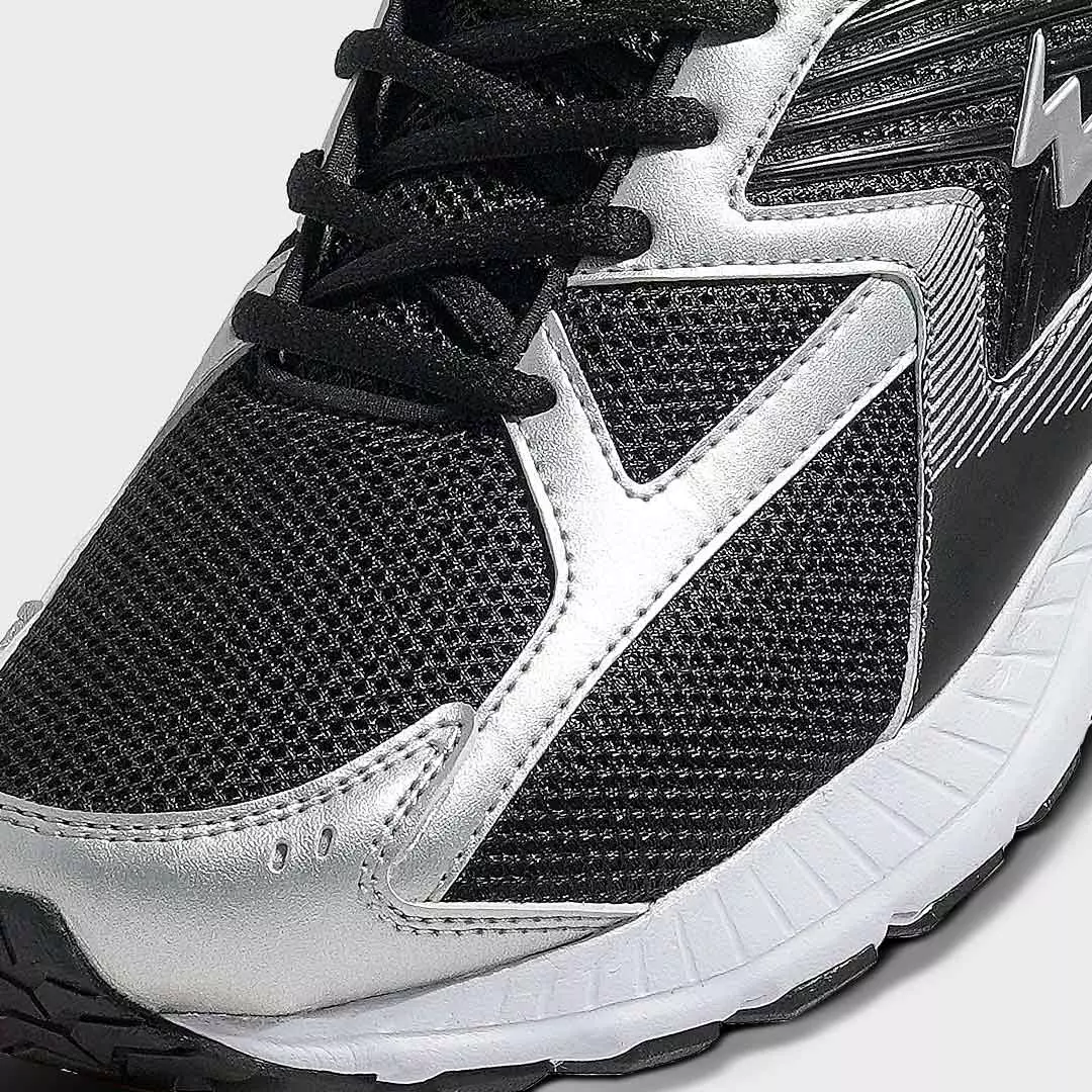 Eagle Sepatu Sneakers Lifestyle Versa – PERAK/HITAM