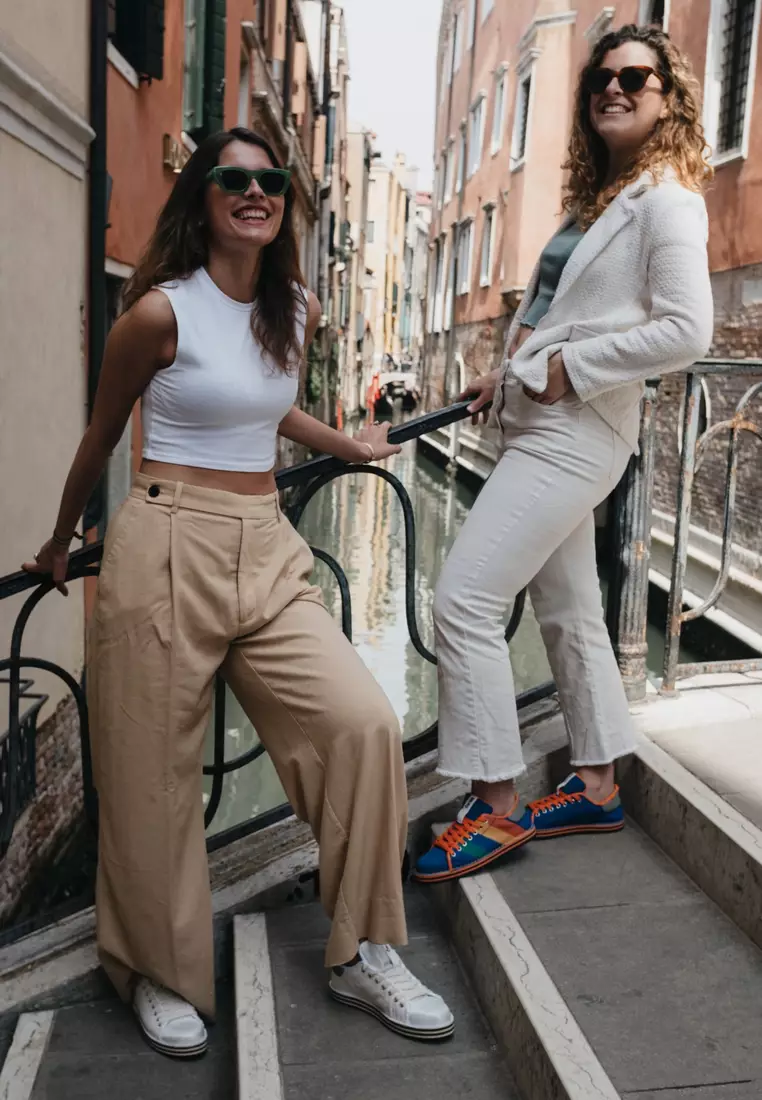 MARE LIFESTYLE Sneakers - Made from 100% Recycled Materials in Italy from Recycled beach beds and chairs fabric and car tyres for the soles. MARE LIFESTYLE sneakers - Blue/Orange