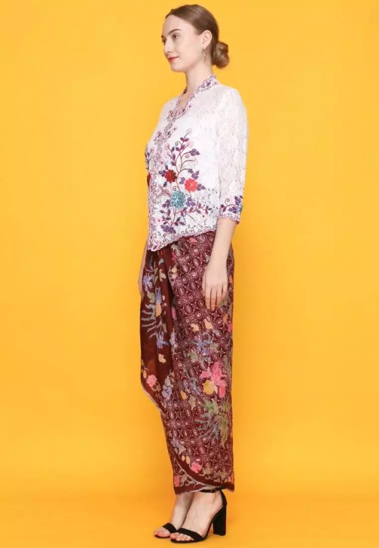 Kebaya Brokat Embroidery 3D