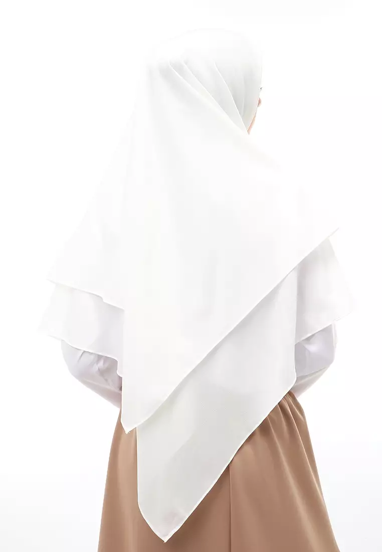 Layla Jilbab Syar'i Jumbo Motif Polos Relaxed Fit - Broken White