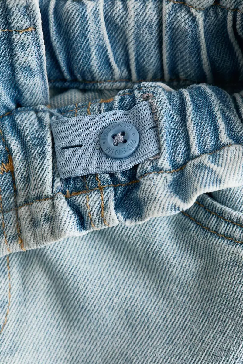 Relaxed paper bag jeans