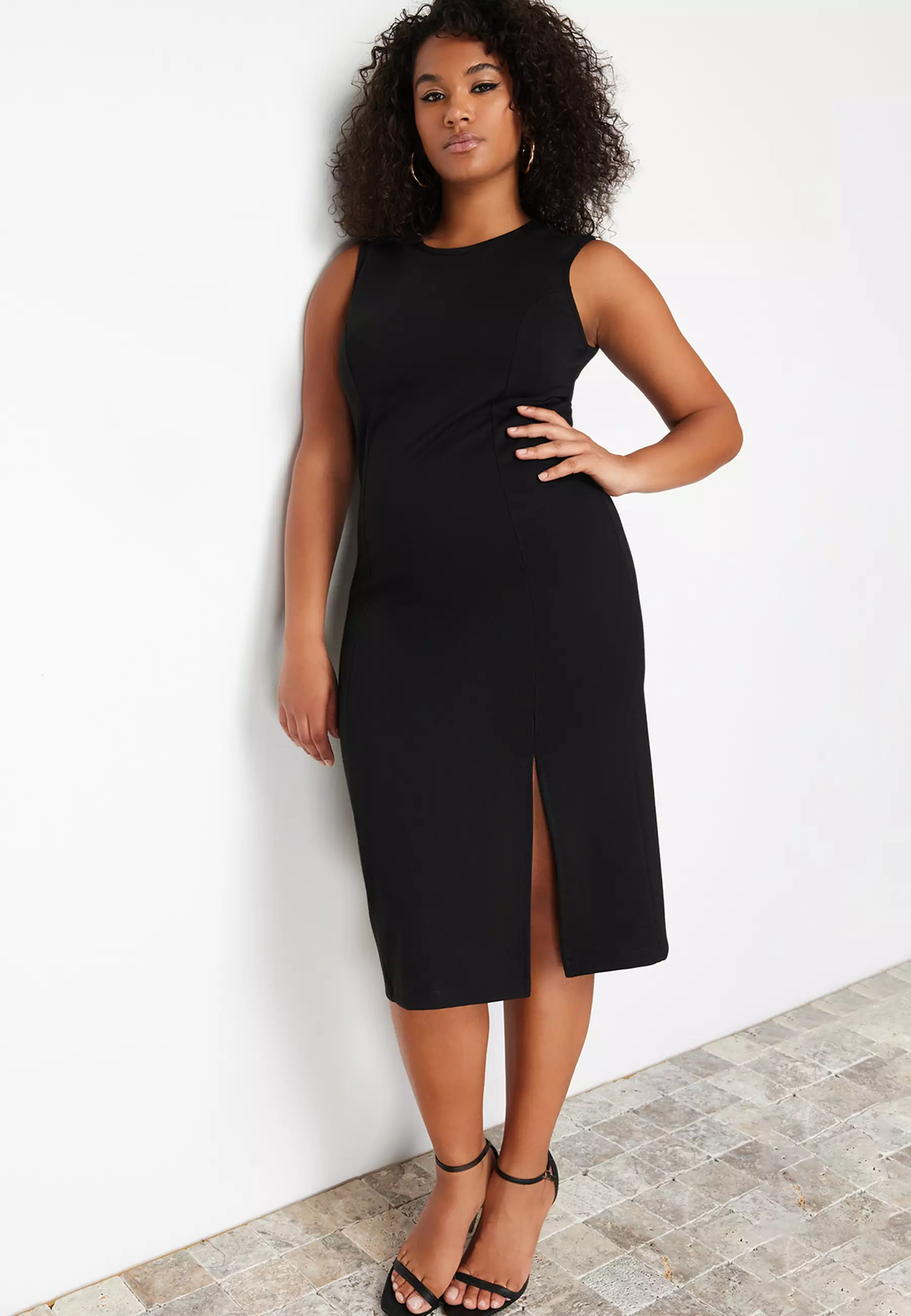 Plus size sleeveless sheath dress online