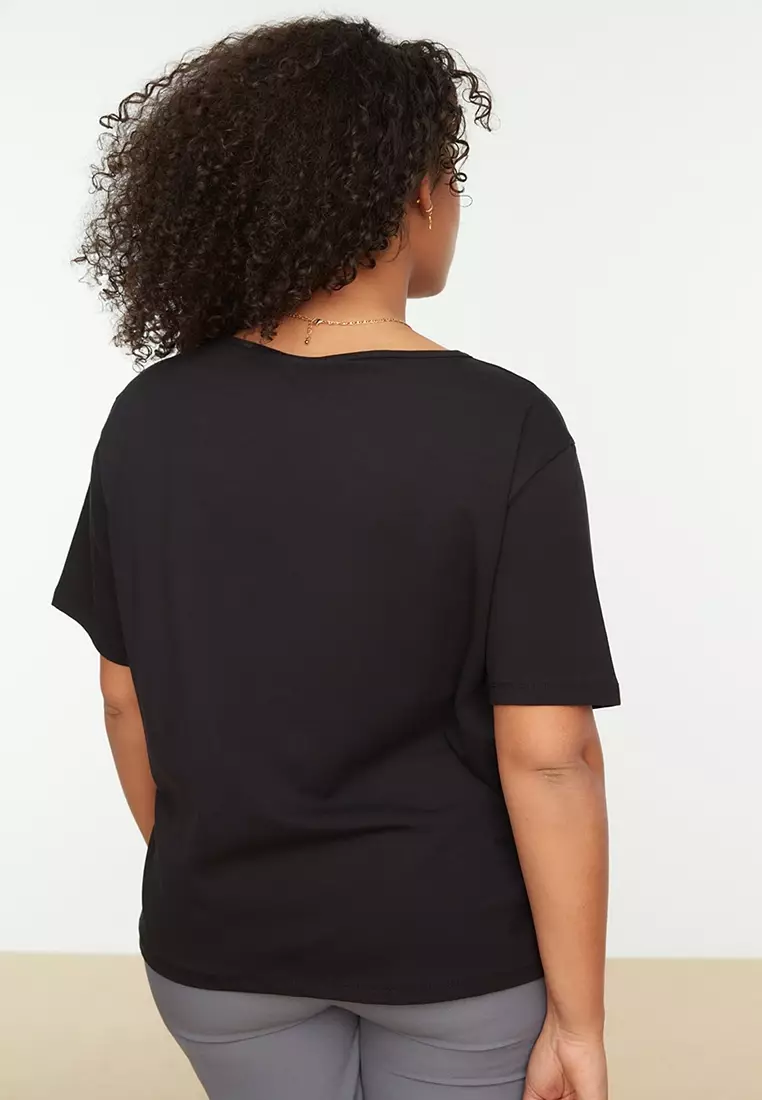 Plus Size Basic V-Neck T-Shirt