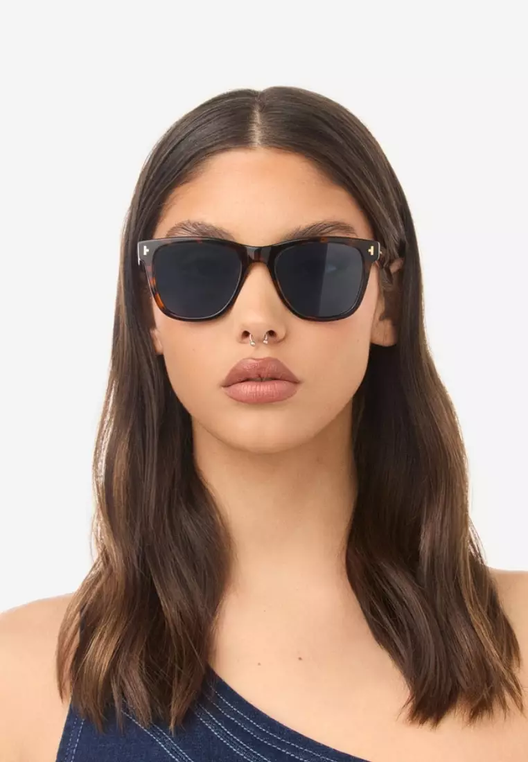 Polarized One Pair Sunglasses For Men And Women. Unisex. Official Product Designed In Spain