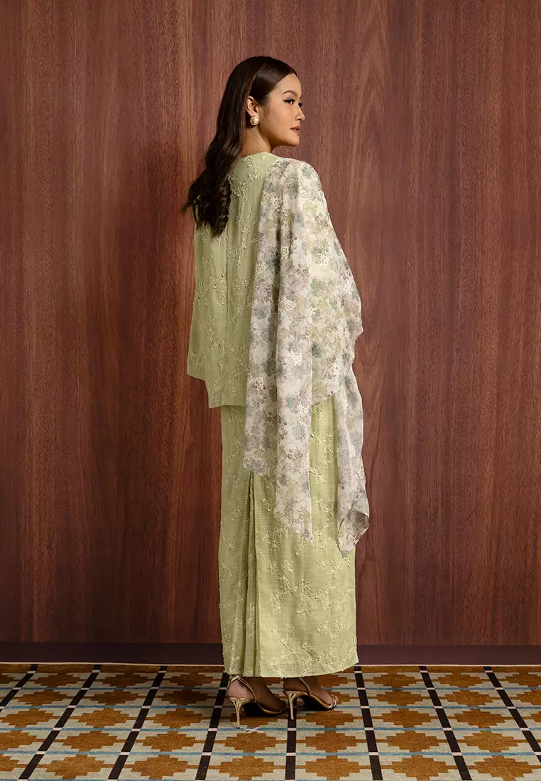 NORA KURUNG SET WITH SHAWL