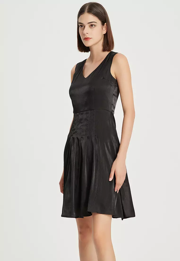 V-neck color-changing glazed satin one piece dress B22041204BK-