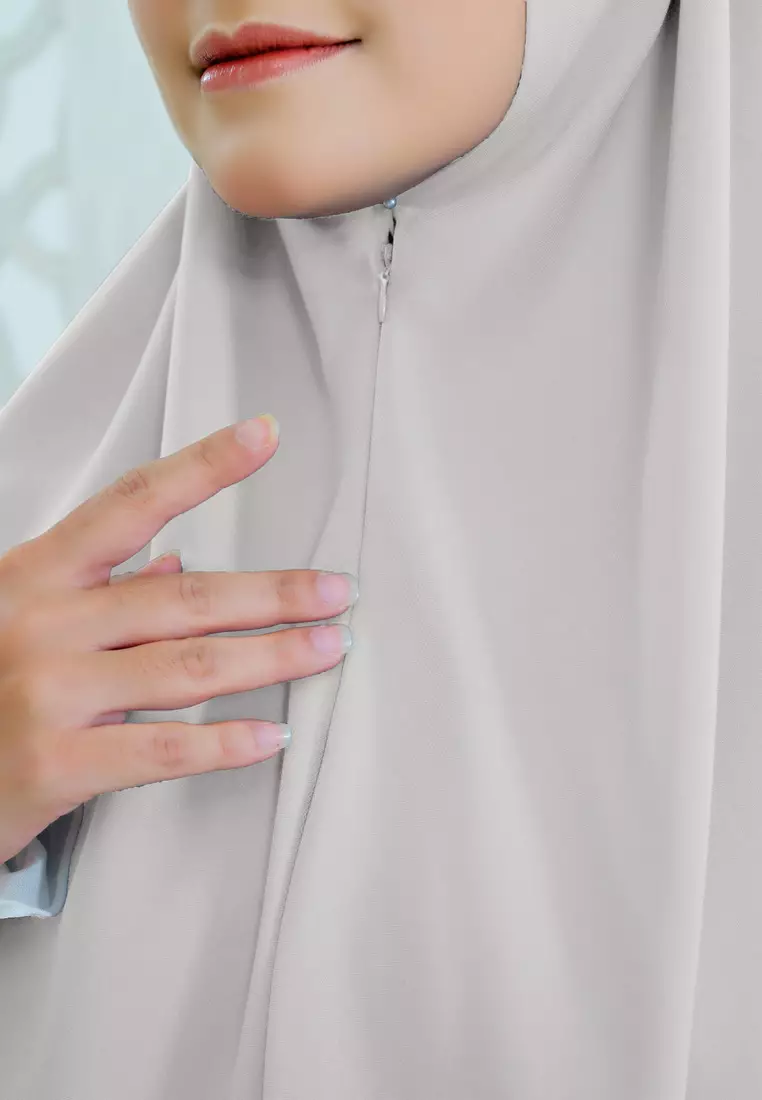 Dinara Zipper Square | Hijab Segiempat Syari Resleting | Kerudung Polycotton - Sand