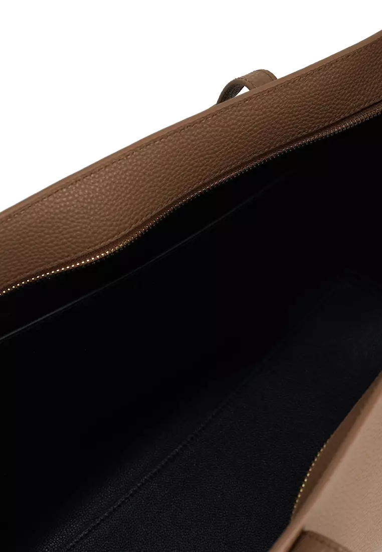 Ava L Tote Bag