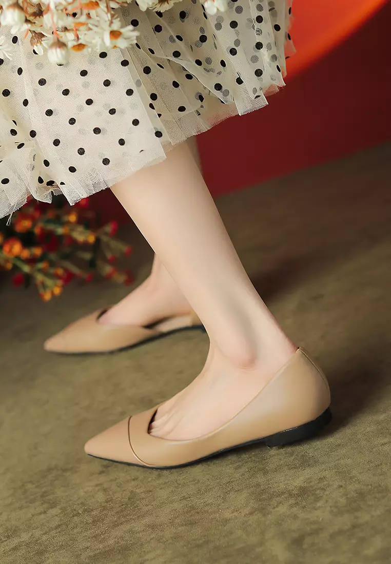 Buy Twenty Eight Shoes Pointy Side Hollowed Flat Shoes