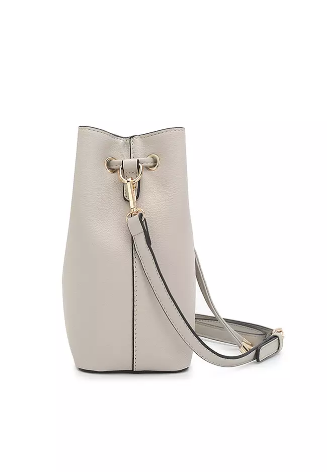 Women's Bucket Bag / Shoulder Bag / Sling Bag / Crossbody Bag (Tas Ember Wanita / Tas Bahu Wanita / Tas Selempang Wanita ) - Putih