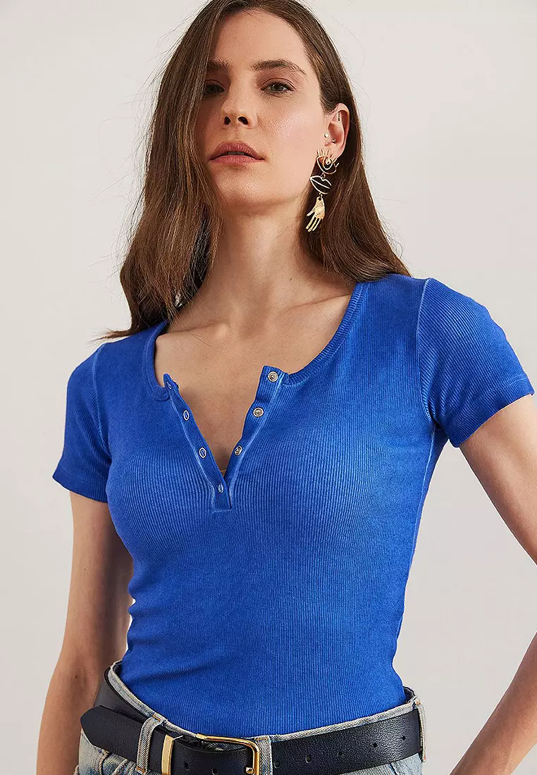 Women's Snap-On Camisole T-shirt BLZ-19000171