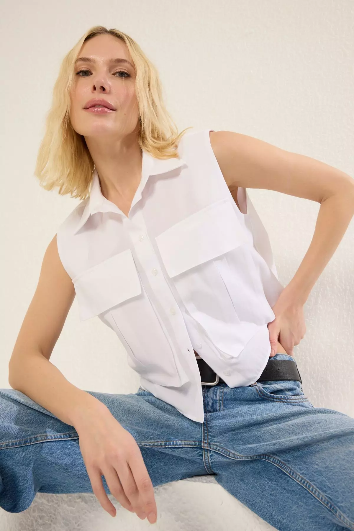 Sleeveless Regular Shirt