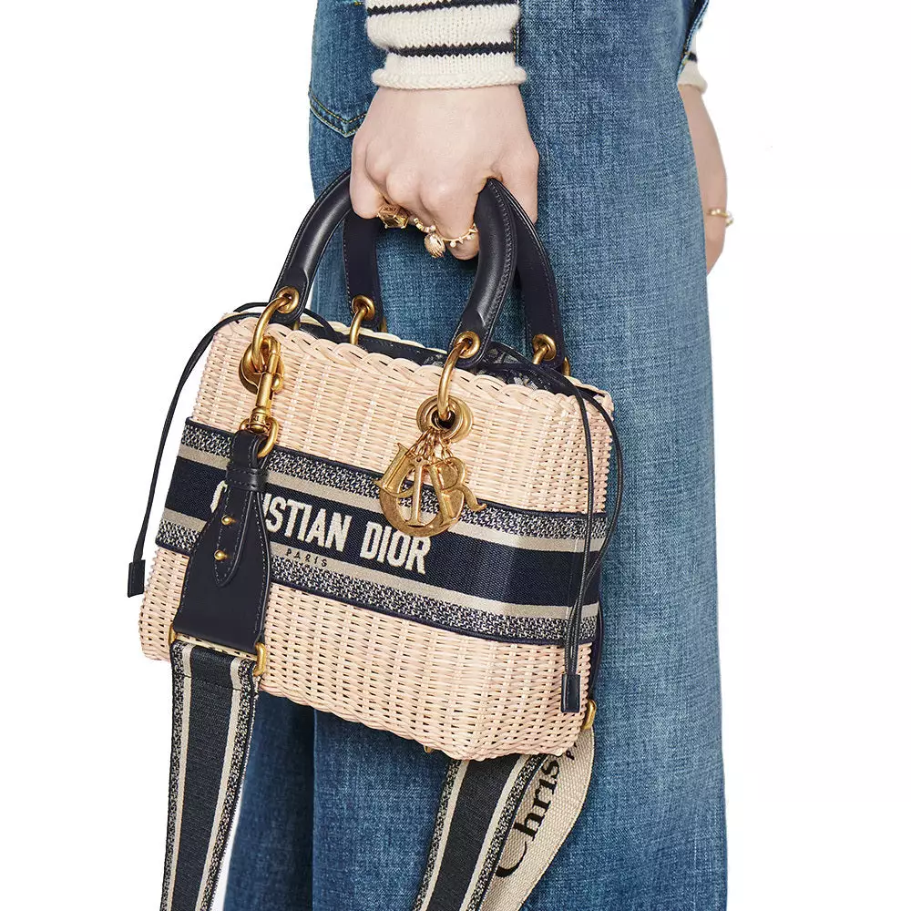 Harga tas christian best sale dior tote bag asli