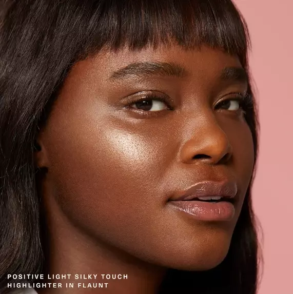 Rare Beauty Positive Light Silky Touch Highlighter - Flaunt