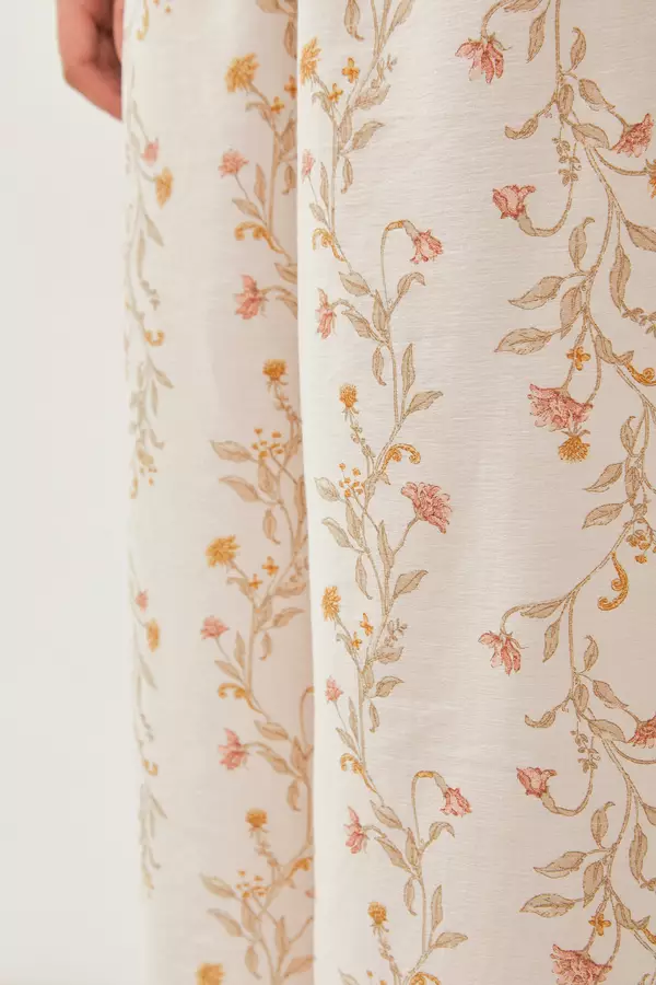 MINIMAL - Matilda - Celana Rileks Motif Bunga - Beige Warna Beige