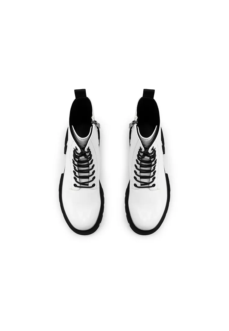 CLASSIC PLATFORM LACE-UP BOOTS