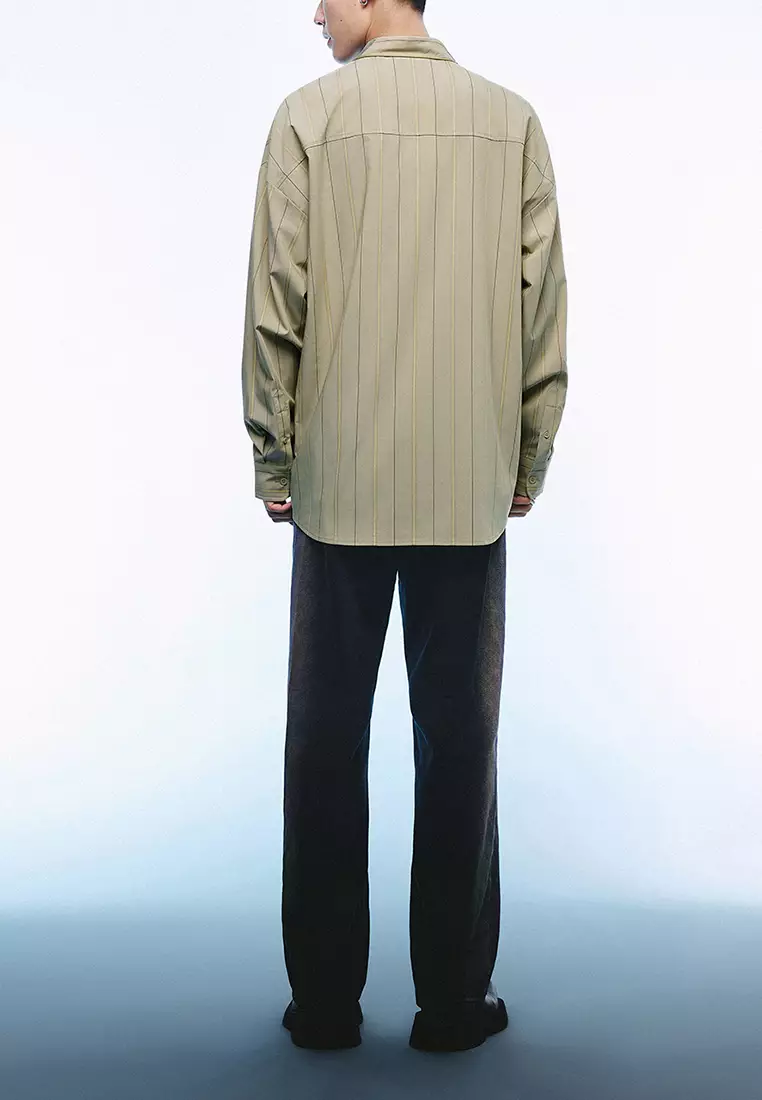 落肩袖宽松型开襟衬衫