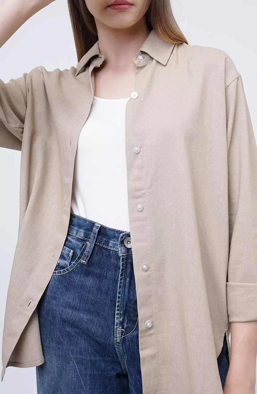 Kemeja Wanita Lindy Light Brown