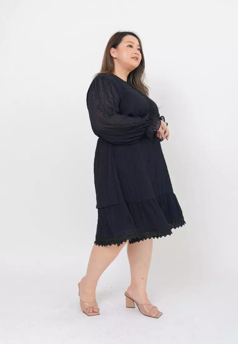 Plus Size Party Dress Cecillie Textured Black