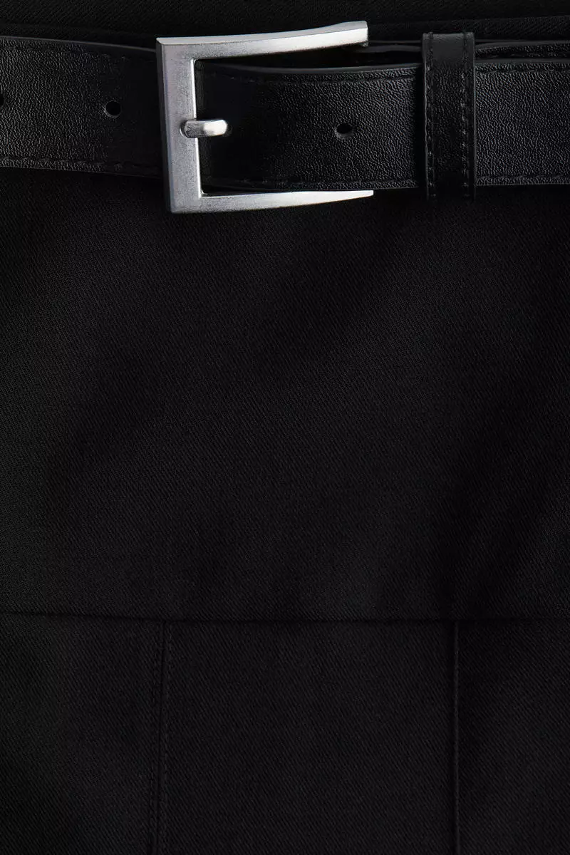 Belted pleated skirt