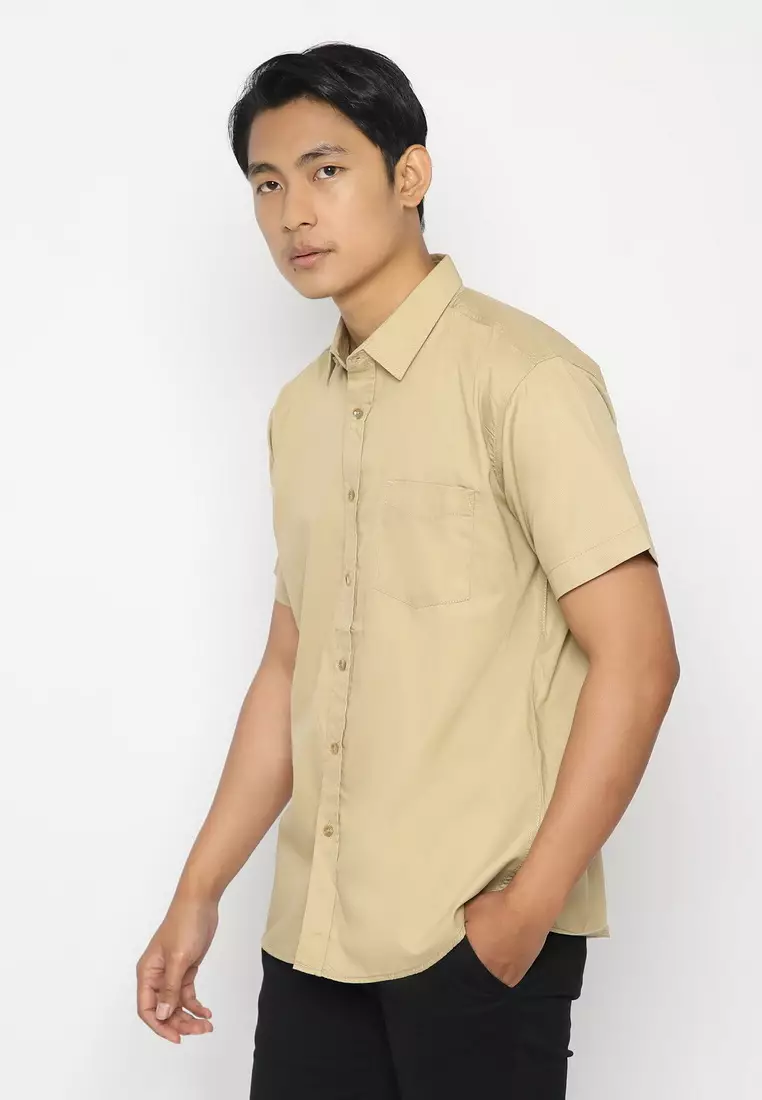 POLICE Kemeja Polos Cotton Twill Regular Fit Khaky Pria