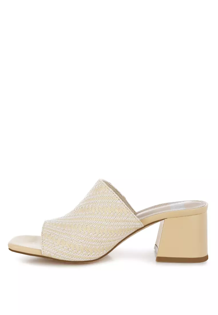 Bakiak Rafia Tenun Warna Beige