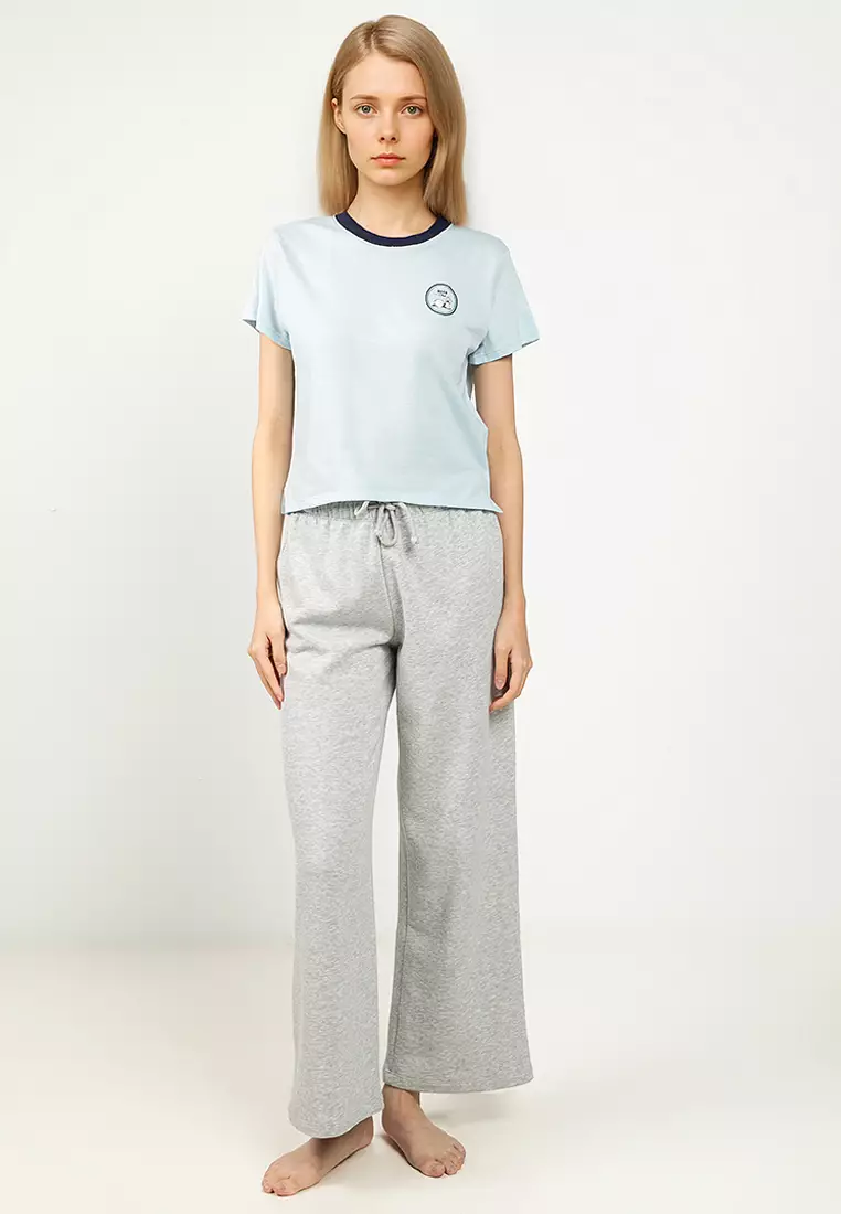 90s Sporty V-Neck Tee