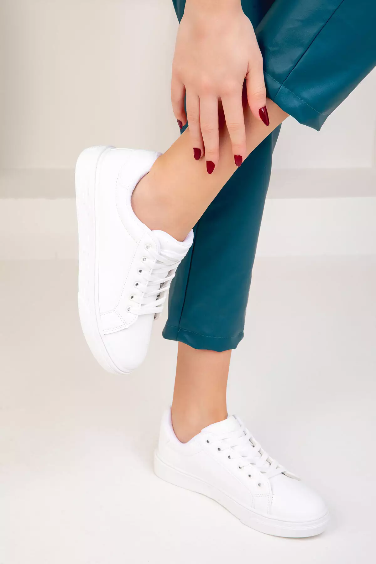 White shoes zalora discount