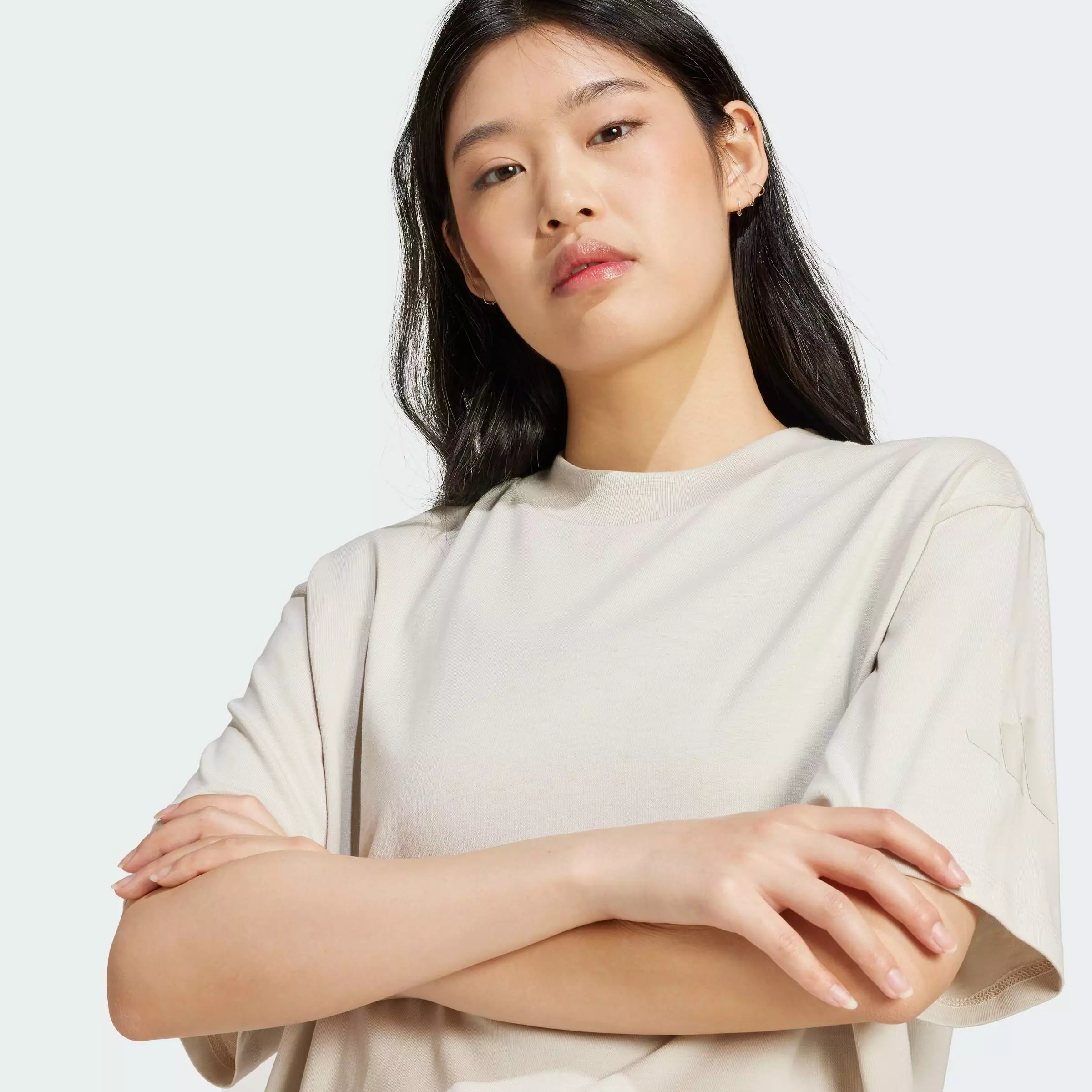 Lifestyle & Tennis & Padel Tennis Essentials Contemporary Logo Boyfriend Tee Women Beige JE0001