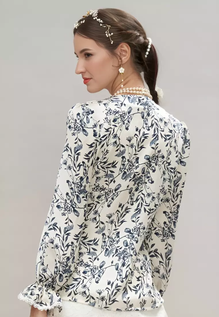 Vintage Blue Floral Lace Trimming Kebaya Top & White Lace Skirt Modern Kurung