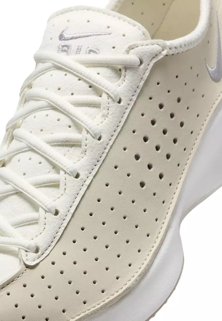 Air Superfly Shoes