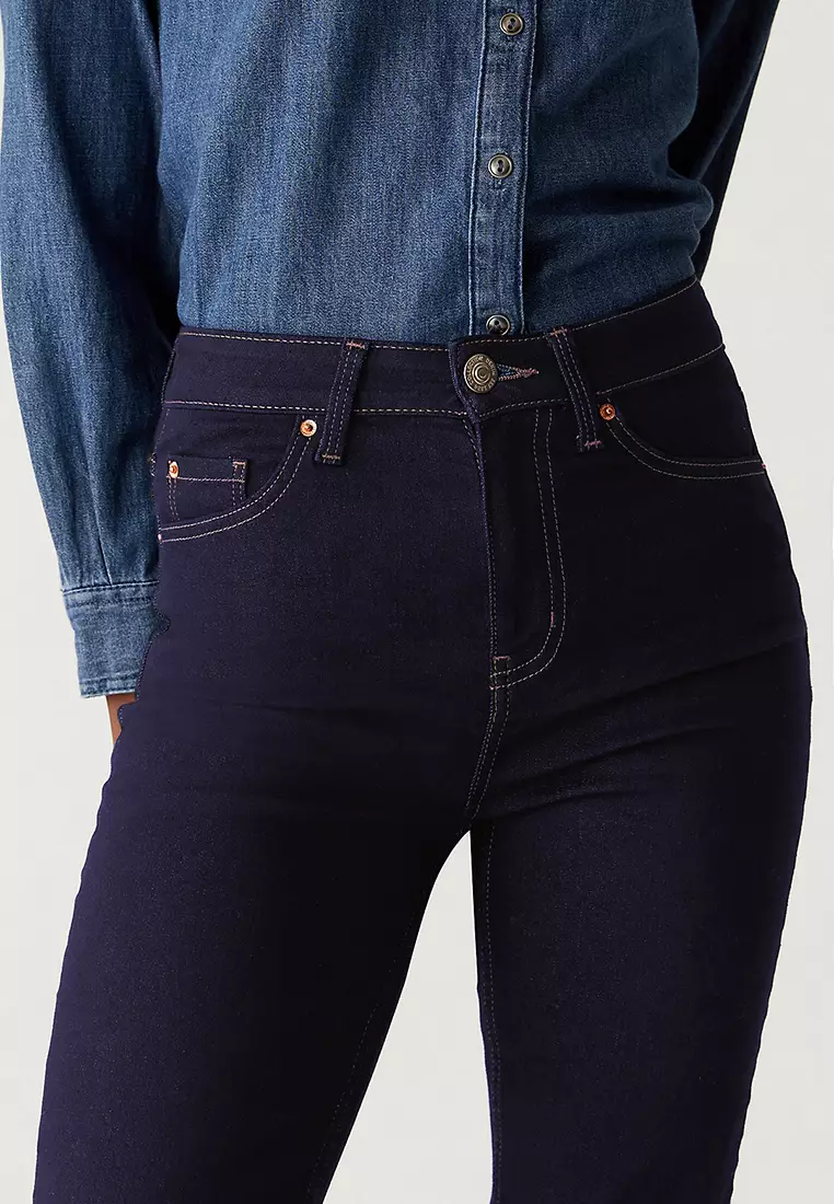 Sienna Straight Leg Jeans with Stretch