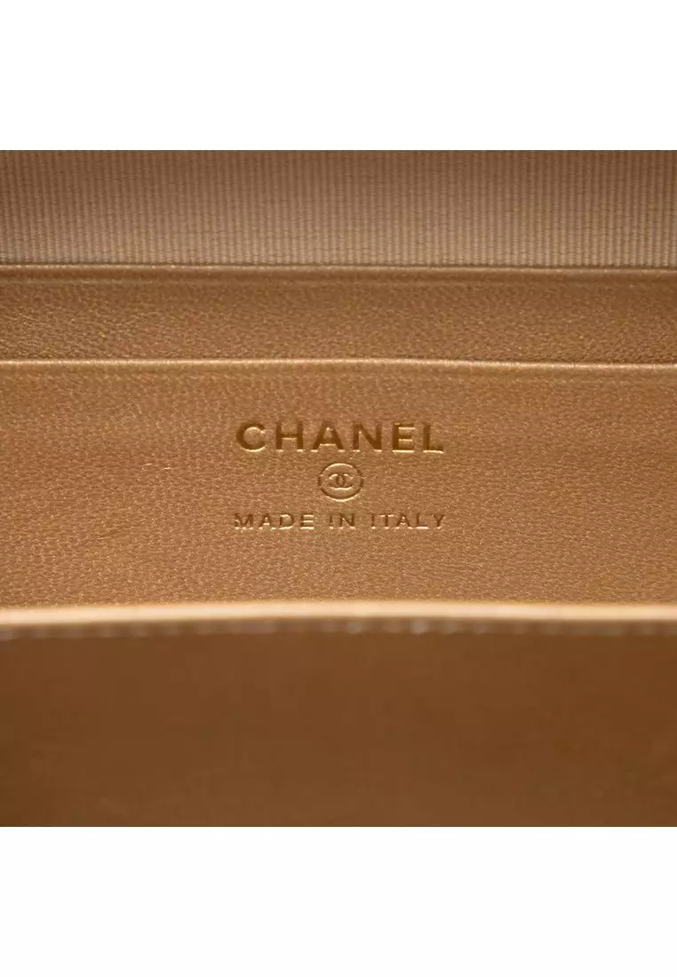 Pre-Loved Chanel Cc Quilted Lambskin Pearl Crush Camera Bag