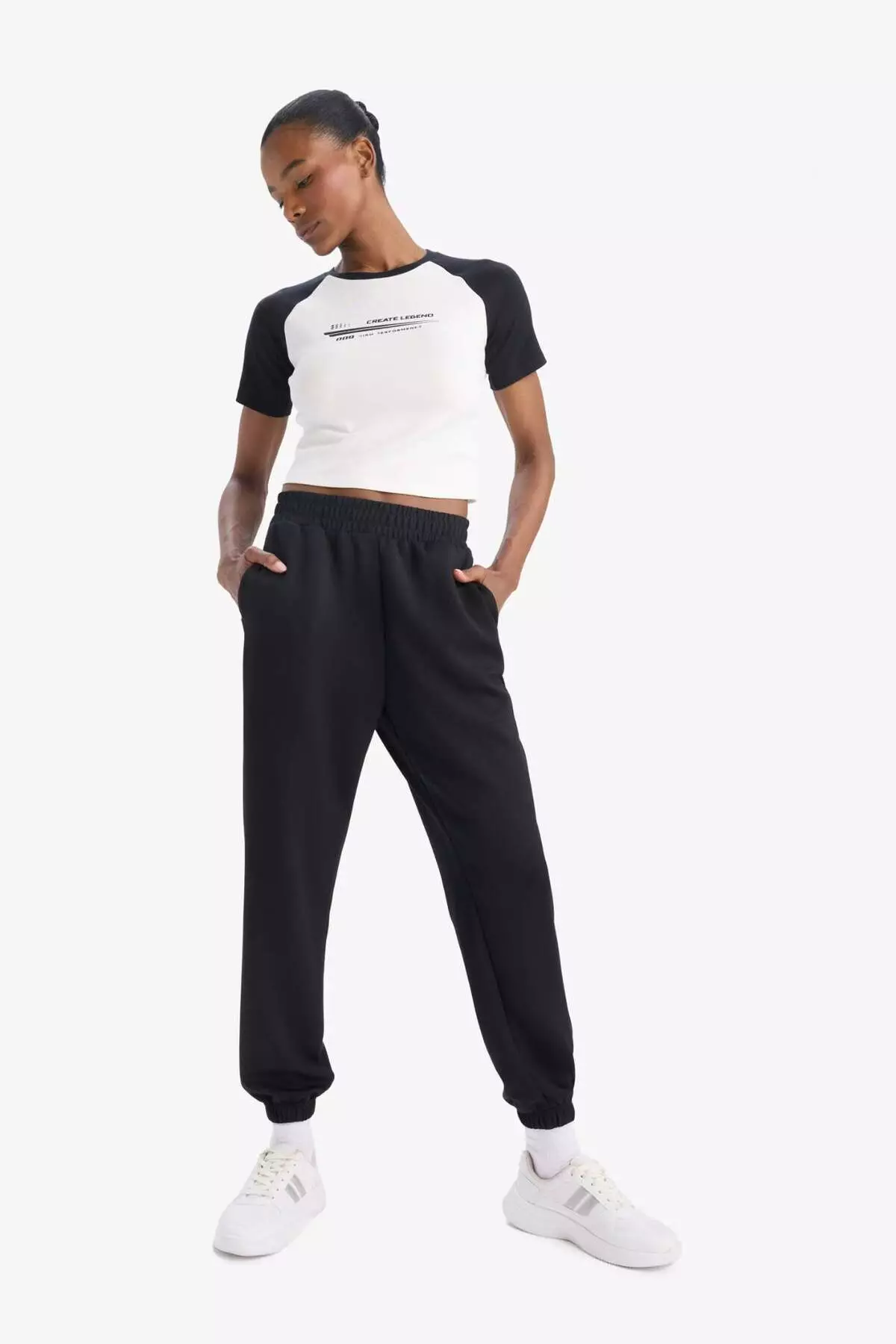 Defactofit Slim Fit Tight Fit Crew Neck Printed Sports Rib Short Sleeve T-Shirt D9032Ax25Sp