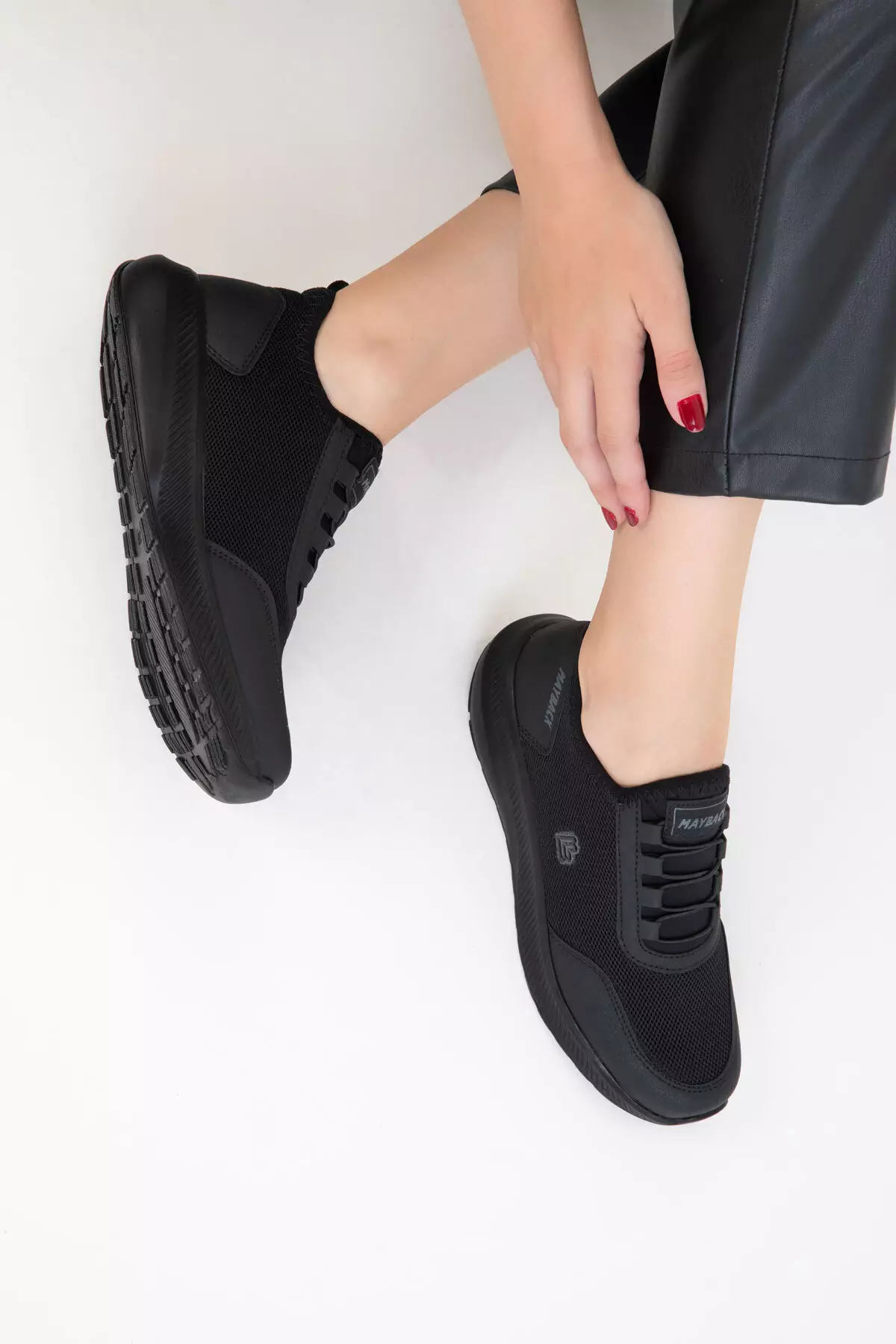 Black-Black Women's Sneaker 20779