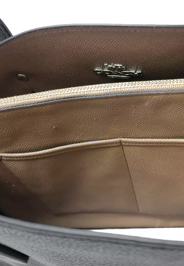 Pre-loved Coach Charlie Carryall Shoulder Bag for Women in Black/Light Gold - O1-25137-LIBLK