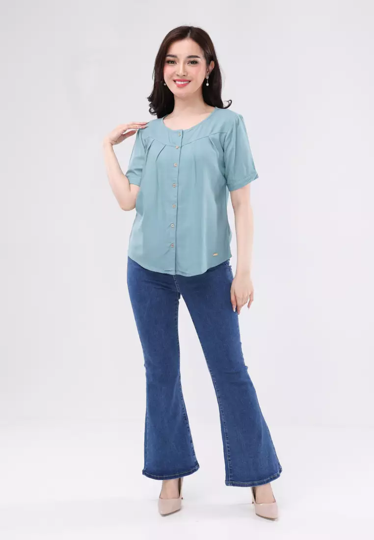 Bold Twill Short Sleeves Round Neck Blouse
