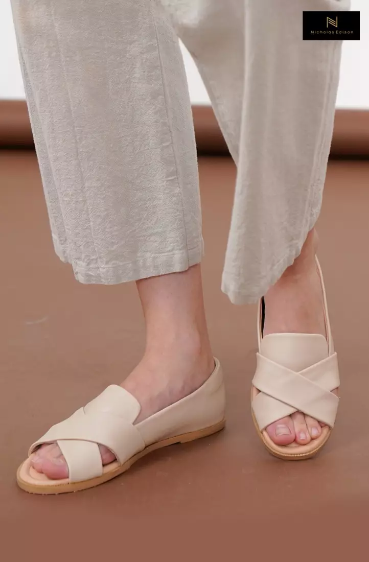 Nicholas Edison Flat Alin Cream