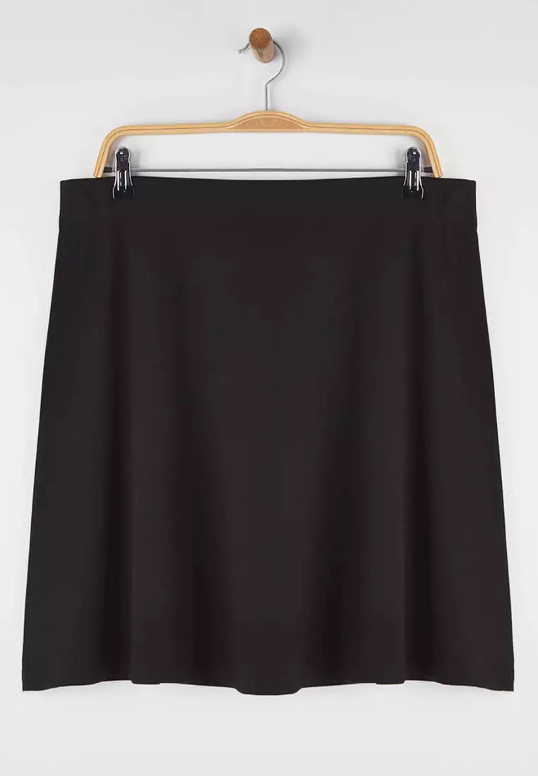 Plus Size Knitted Mini Skirt