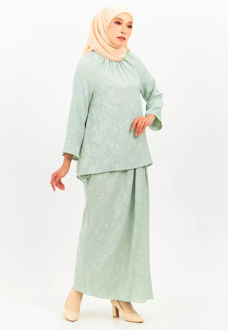 Gelak Tawa Kurung Modern